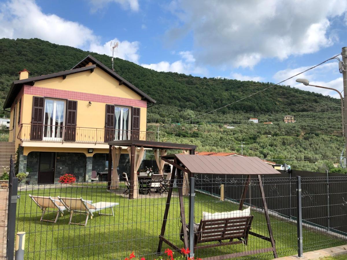 Casa Ginni Con Piscina E Giardino Caravonica Eksteriør bilde