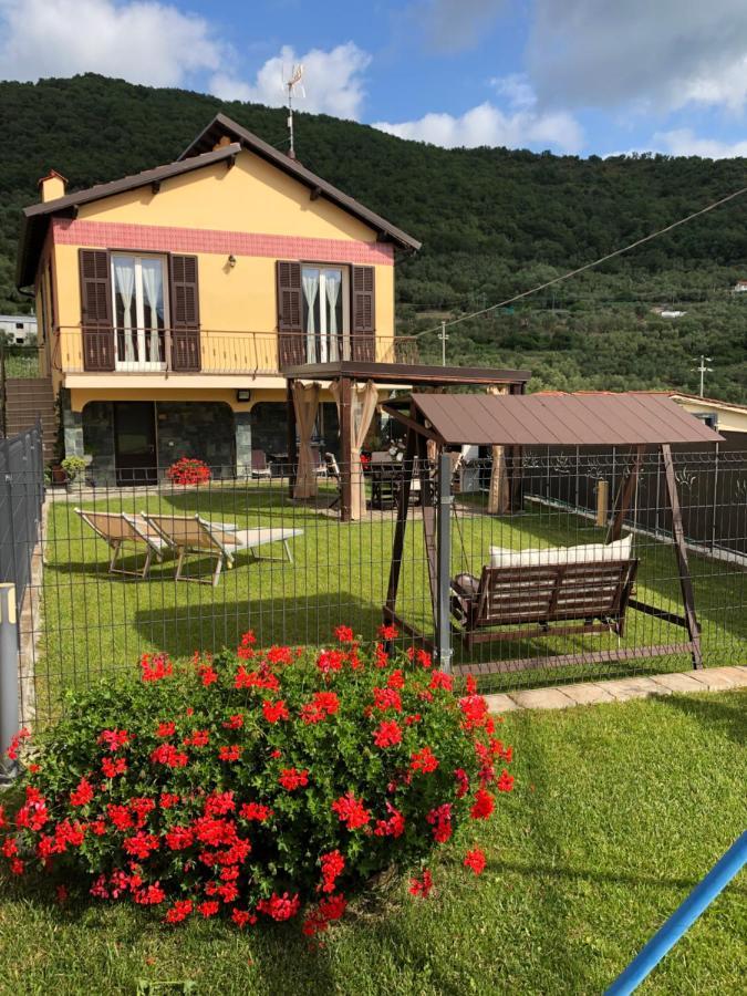 Casa Ginni Con Piscina E Giardino Caravonica Eksteriør bilde