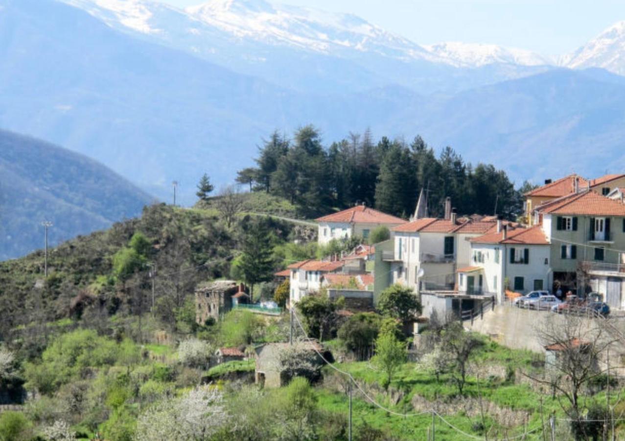 Casa Ginni Con Piscina E Giardino Caravonica Eksteriør bilde